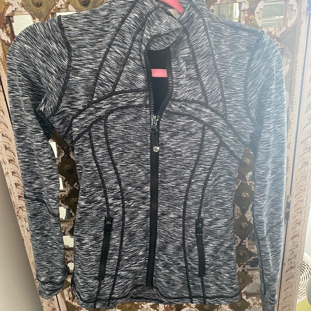 LULULEMON define jacket